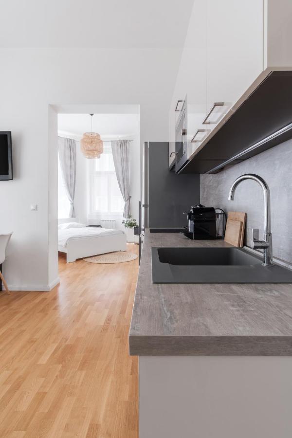 Luminous Apartment For 2 Near Wenceslas Square By Prague Days Dış mekan fotoğraf